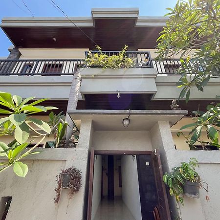 Adi Surya Guest House Seminyak  Exterior photo