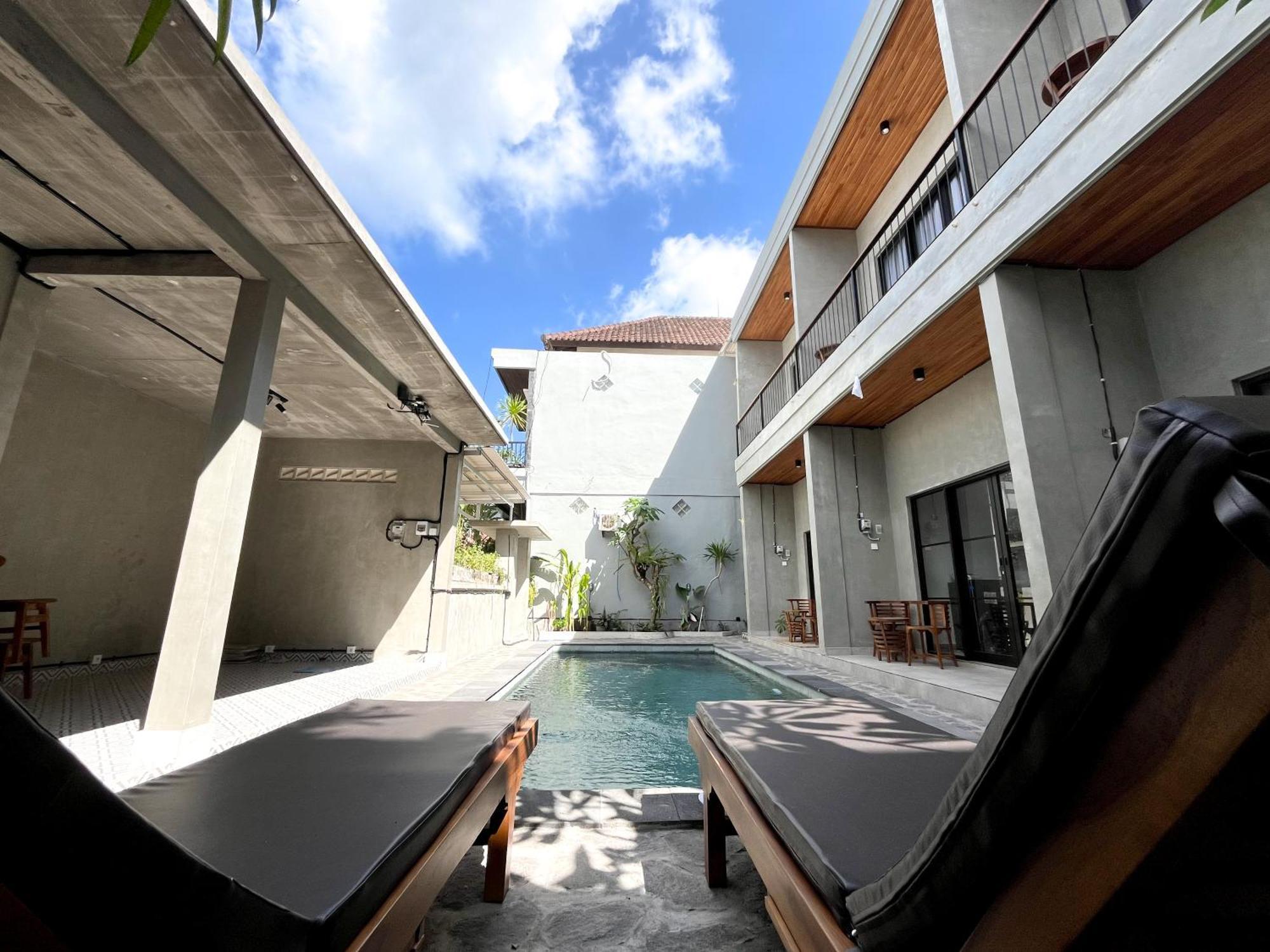 Adi Surya Guest House Seminyak  Exterior photo